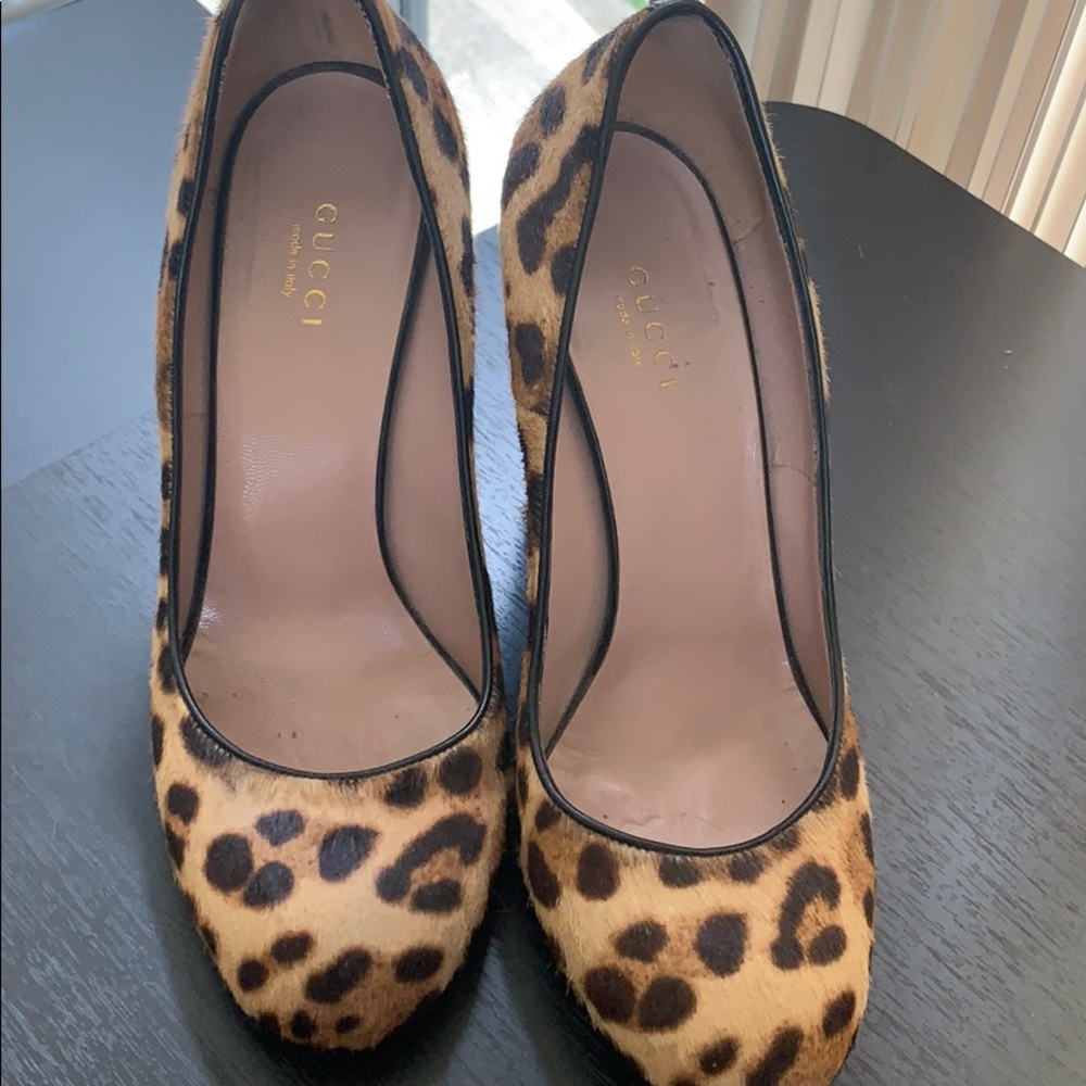 Gucci Round Toe Leopard Wedges 37.5